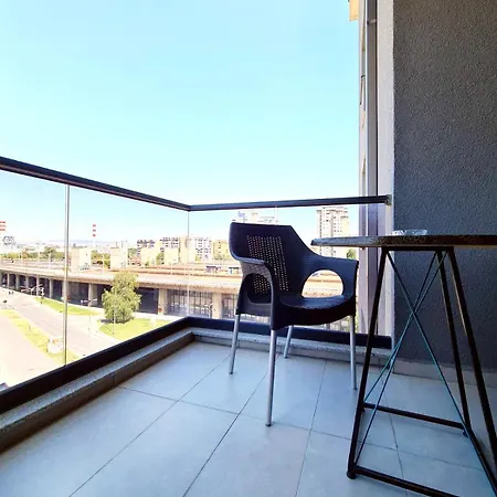 אכסניה Urban & *